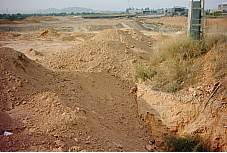 Los lodos supuestamente txicos depositados en parcelas de Quart y Aldaia, han sido cubiertos con tierra sin contaminar.